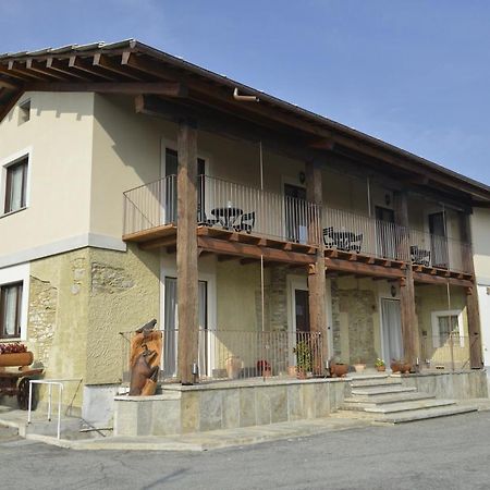 Agriturismo Ai Pruesot Bagnolo Piemonte Kültér fotó