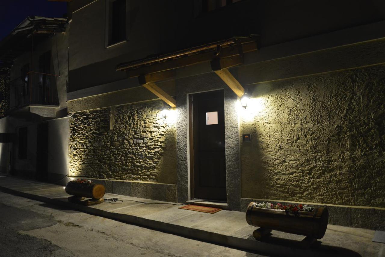 Agriturismo Ai Pruesot Bagnolo Piemonte Kültér fotó